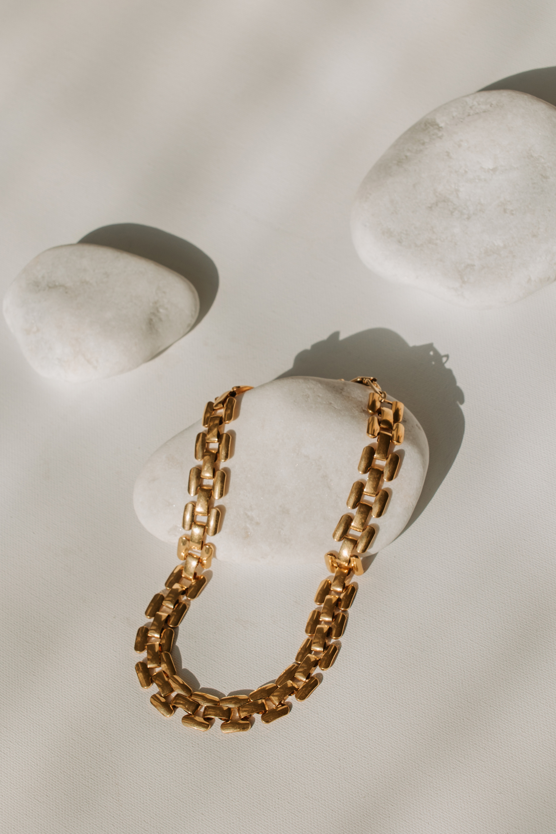 Chain Necklace Flatlay